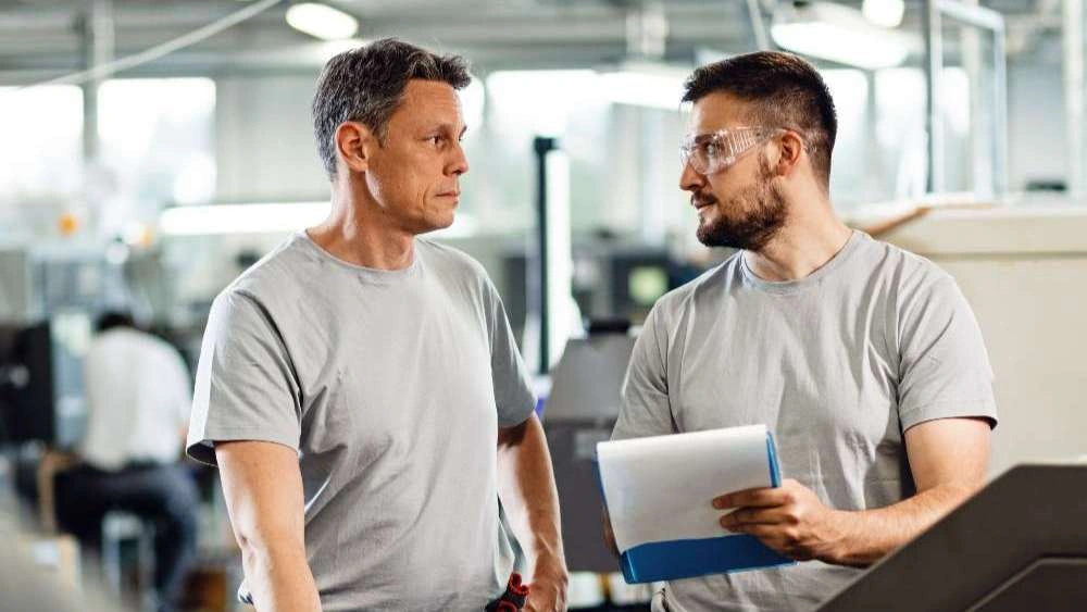 Storitve: Servis in podpora / Services: Service & Support